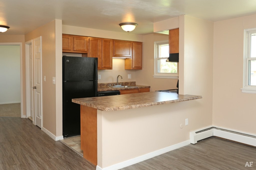 Picture of: Swiss Village Apartments –  Alpine Dr Syracuse NY